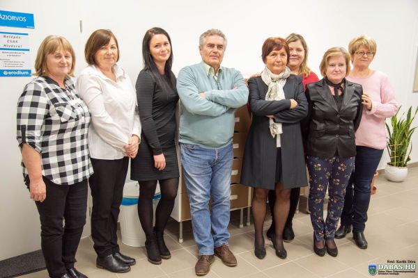 Átadták Dabas-Sáriban a háziorvosi rendelőt