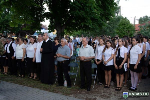 99 éve határtalan fájdalom