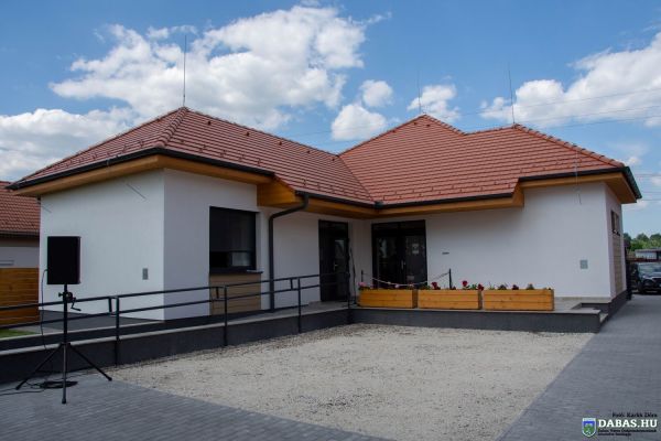 Gólyafészek bölcsőde átadója