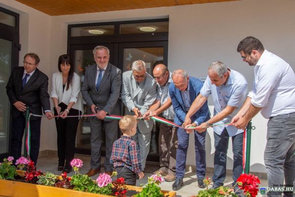 Gólyafészek bölcsőde átadója