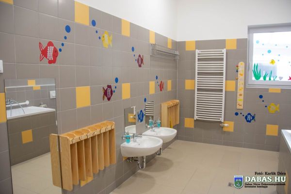 BEFEJEZŐDÖTT DABASON AZ ÚJ BÖLCSŐDE ÉPÍTÉSE