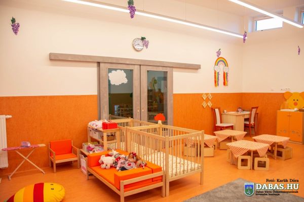 BEFEJEZŐDÖTT DABASON AZ ÚJ BÖLCSŐDE ÉPÍTÉSE