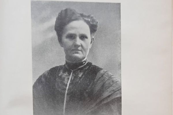 Özv. Unghváry Lászlóné