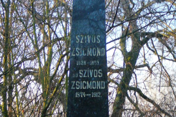 Szívós Zsigmond síremléke