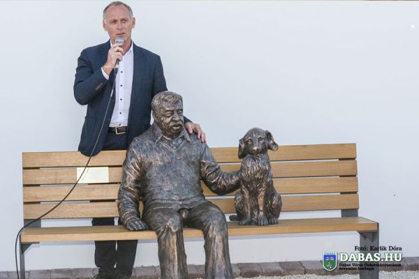 Szoboravató