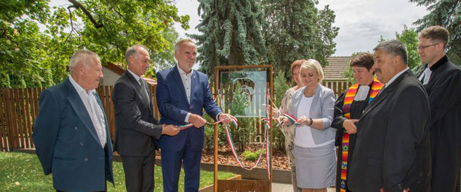 Helyreállították Gyóni Géza Dabasi-szőlősi emléktábláját