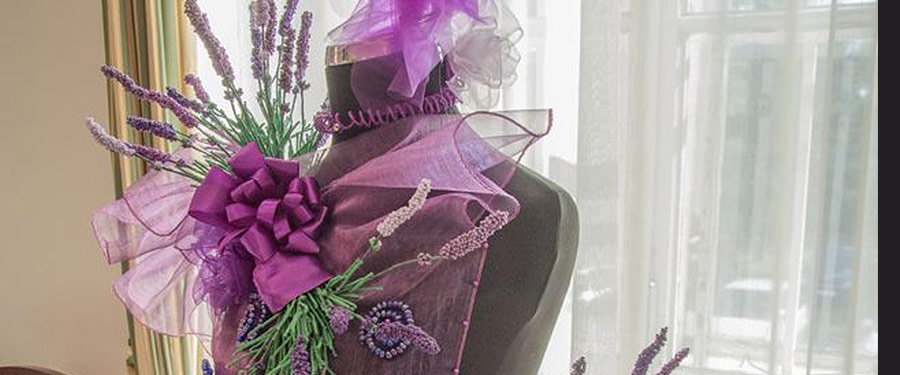 RUHASZOBOR-kiállítás a Halász Móricz-kúriában