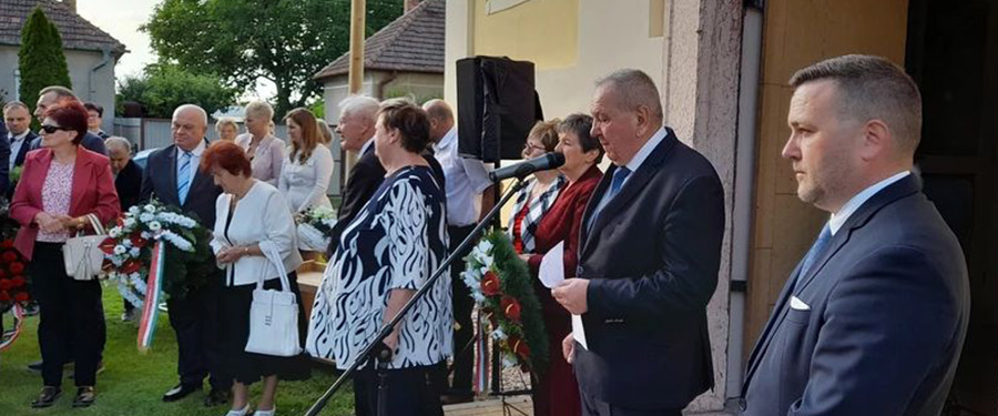 Kapcsolatépítés Egyházkarcsával